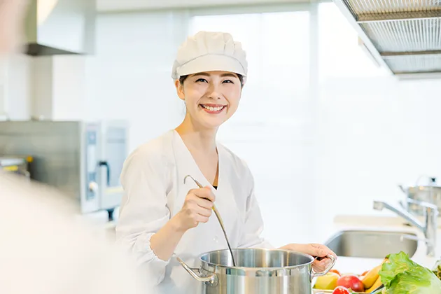 サニーライフの【正社員】調理師・栄養士／入居者様への食事提供の求人